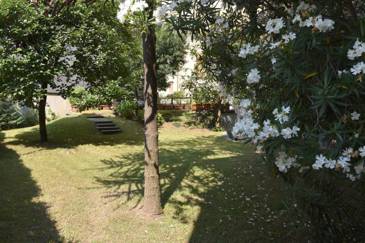 Le Rondinelle Apartment โกโม ภายนอก รูปภาพ