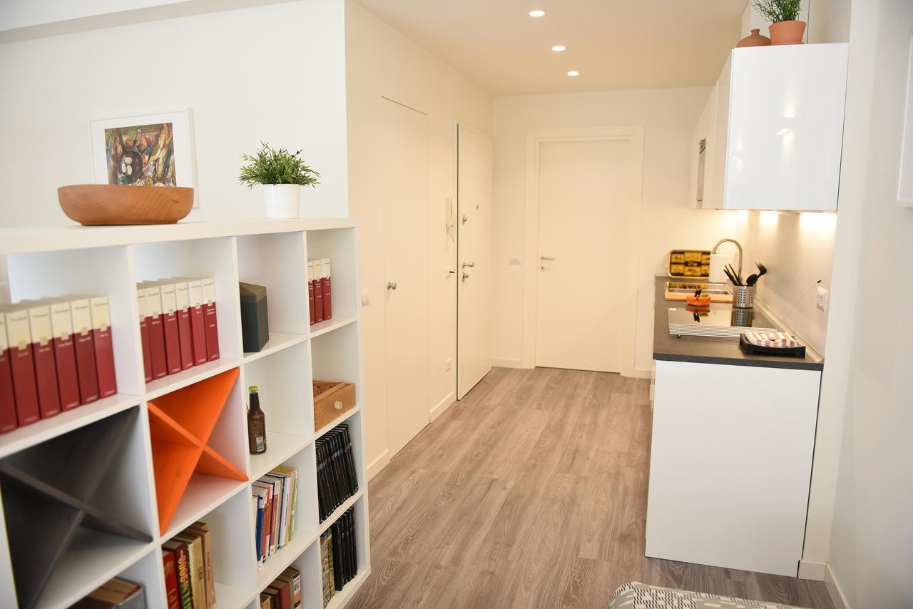 Le Rondinelle Apartment โกโม ภายนอก รูปภาพ