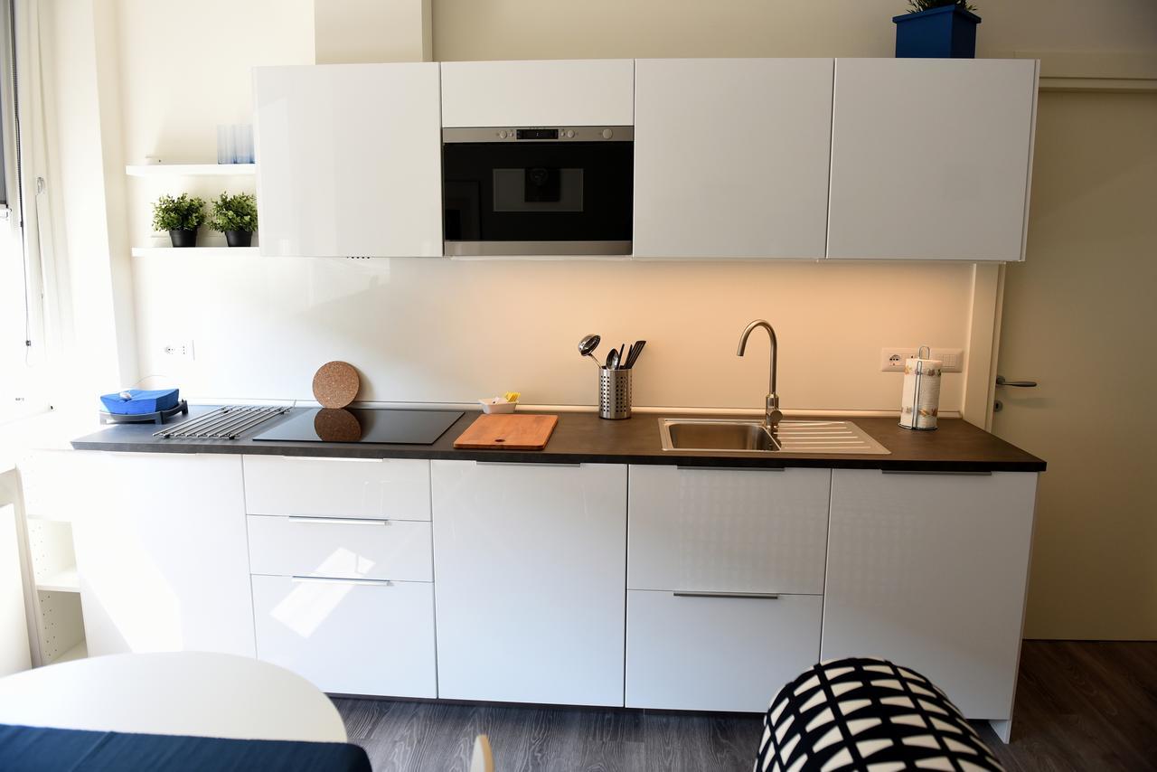 Le Rondinelle Apartment โกโม ภายนอก รูปภาพ