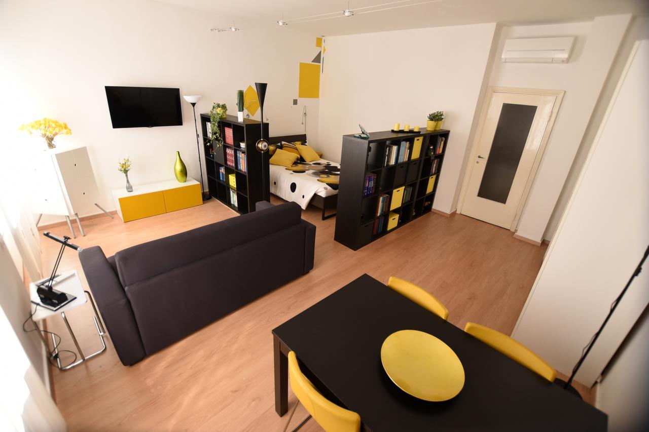Le Rondinelle Apartment โกโม ภายนอก รูปภาพ