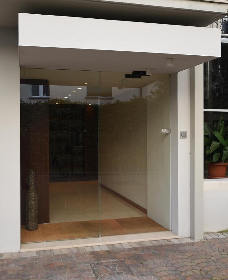 Le Rondinelle Apartment โกโม ภายนอก รูปภาพ
